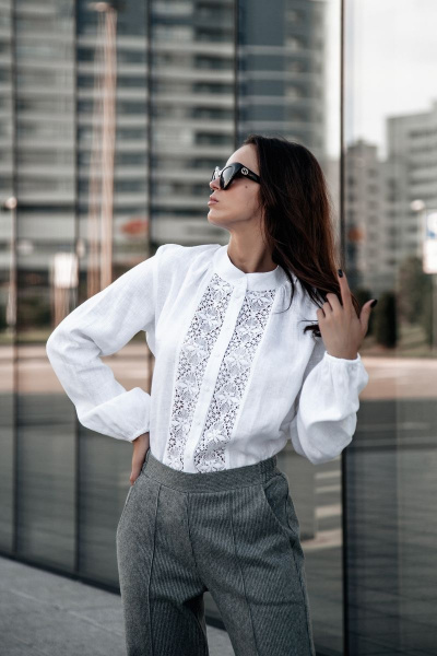 льняная блузка свободная с кружевом и воротником стойка L. LABKOVA 2701/23-17 белый - фото 1