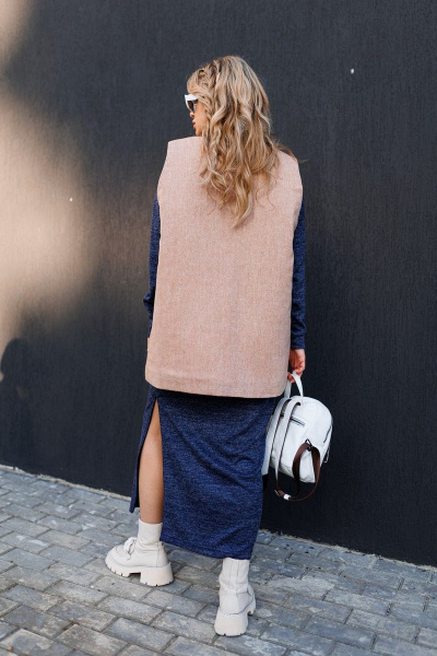 Жилетка на утепленной подкладке, с дизайнерской вышивкой- аппликацией на карманах. AMORI 2167 выбеленный_терракот - фото 4