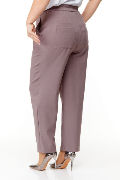 Бежевый костюм женский из ткани с жакетом и брюками для офиса OVERYOU М124 какао - фото 13