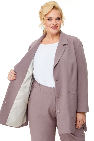 Бежевый костюм женский из ткани с жакетом и брюками для офиса OVERYOU М124 какао - фото 9