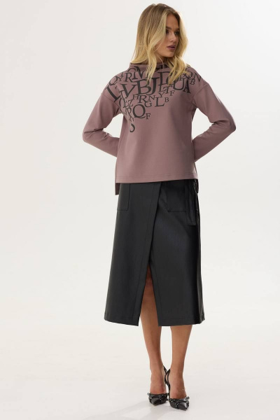 Джемпер из трикотажа с дизайнерской печатью, удлиненной спинкой и разрезами Lyushe 3554 - фото 9