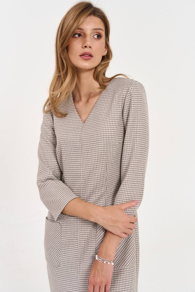 Платье с накладными карманами и разрезом по переду LeNata 11338 лапка - фото 9