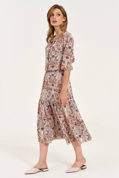 Платье свободного кроя с воланами и разрезом LeNata 11354 рисунок-на-бежевом - фото 2