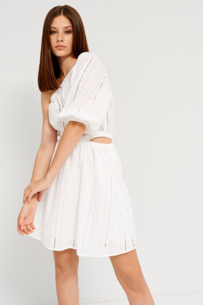 Белое платье с асимметричным верхом и объемным рукавом BURVIN 9104-81 - фото 4