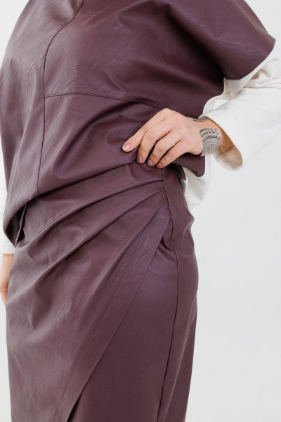 Эко-кожа и трикотажный костюм с юбкой и свитшотом Anelli 1262 слива - фото 8