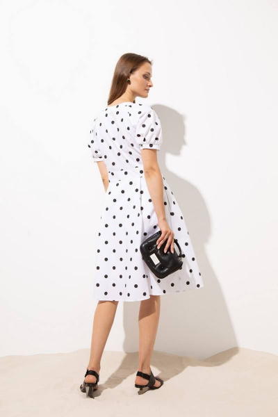 Летнее приталенное платье с карманами и складками Femme & Devur 80194 1.32F(170) - фото 5