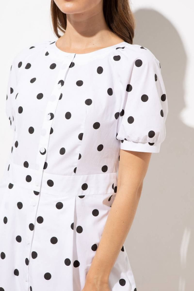 Летнее приталенное платье с карманами и складками Femme & Devur 80194 1.32F(170) - фото 3