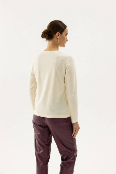 Стильный бежевый джемпер с длиной на бедрах и яркой печатью Femme & Devur 30776 2.2F(170) - фото 4