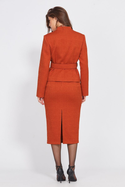 Костюм из твида: жакет и юбка, с ремнем, демисезонный стиль EOLA 2501 оранжевый - фото 2