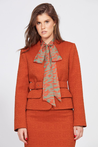 Костюм из твида: жакет и юбка, с ремнем, демисезонный стиль EOLA 2501 оранжевый - фото 6