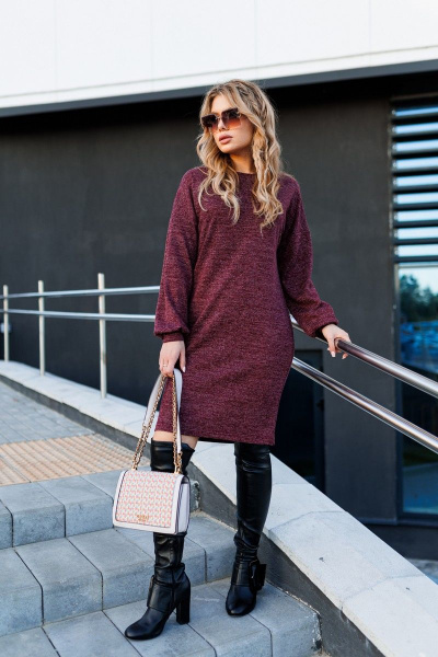 Красное трикотажное платье с рукавами на сборке AMORI 9787 вино - фото 1