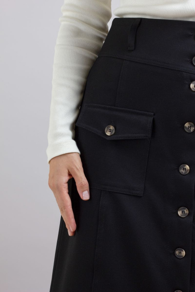 Черная миди юбка-трапеция из габардина с рельефами Mirolia 1213 чёрный - фото 5