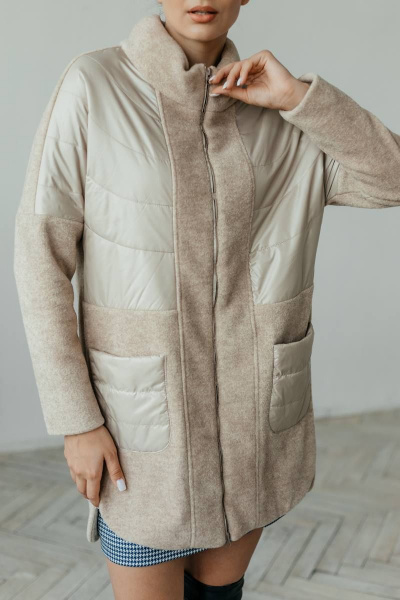 Пальто комбинированное демисезонное бежевое на замке со стильными деталями Стильная леди М-671 бежевый - фото 9