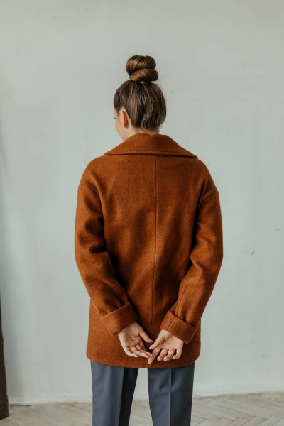 Коричневое полупальто оверсайз на подкладке Стильная леди М-667 терракот - фото 3