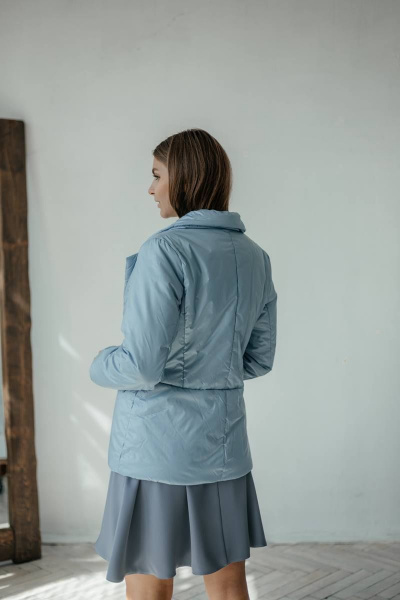 Куртка жакет демисезонная с карманами и застёжкой на пуговицу Стильная леди М-672 голубой - фото 11