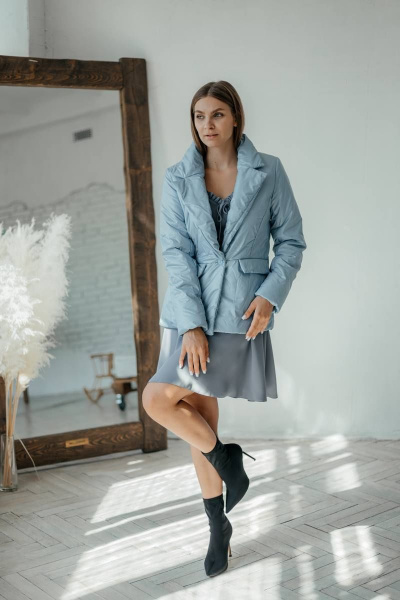 Куртка жакет демисезонная с карманами и застёжкой на пуговицу Стильная леди М-672 голубой - фото 9