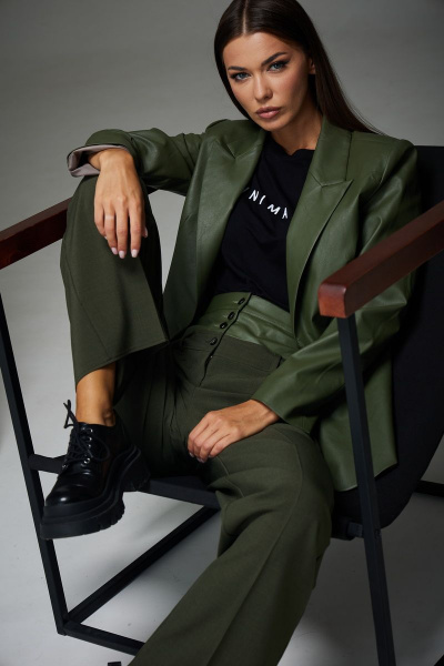 Комплект жакета и брюк из экокожи с прорезными карманами N.O.W. 1316 - фото 6