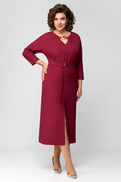 Демисезонное платье прямого силуэта с цепями и разрезом Мишель стиль 1149 винный - фото 12