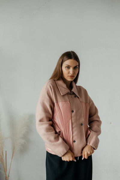 Розовая бомбер-куртка из комбинированных тканей Стильная леди М-669 пудра - фото 3