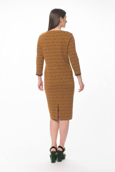 Платье из трикотажа с кантами из замши и шлицей по спинке Stilville 1840 горчица - фото 6