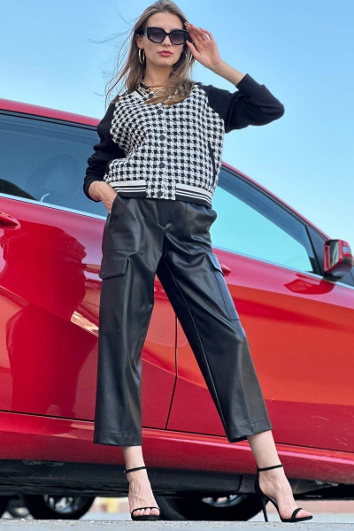 Черные брюки из эко кожи с накладными карманами DAVYDOV 9152 - фото 1