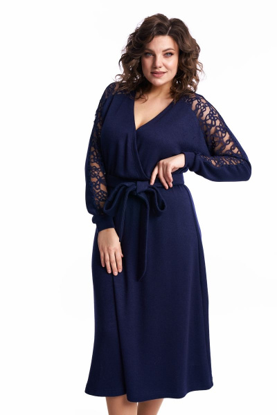 Платье из трикотажа с запахом и вставками гипюра Almirastyle 259 - фото 3