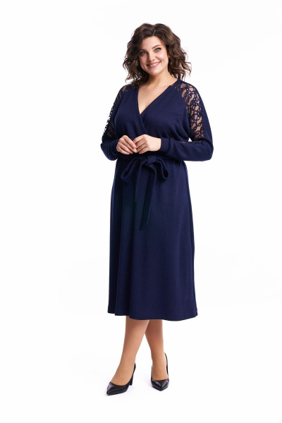 Платье из трикотажа с запахом и вставками гипюра Almirastyle 259 - фото 1