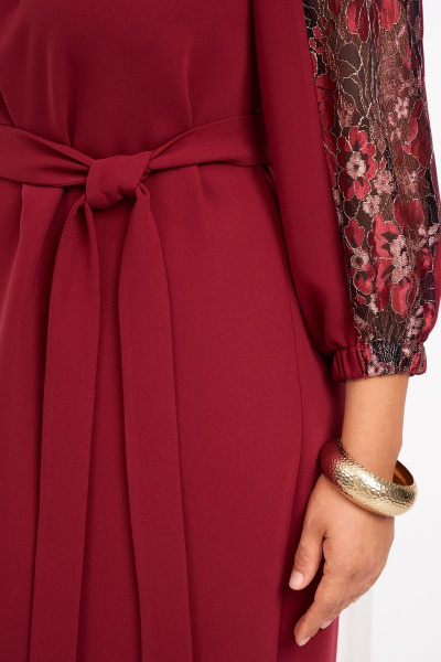 Нарядное платье с гипюром и сборками с поясом Almirastyle 316 бордо - фото 8