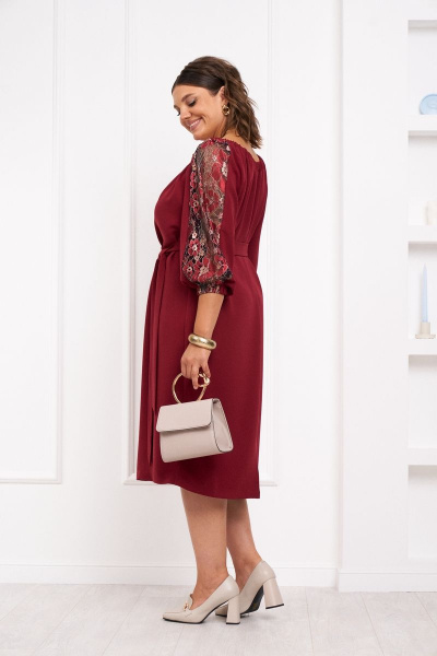 Нарядное платье с гипюром и сборками с поясом Almirastyle 316 бордо - фото 4