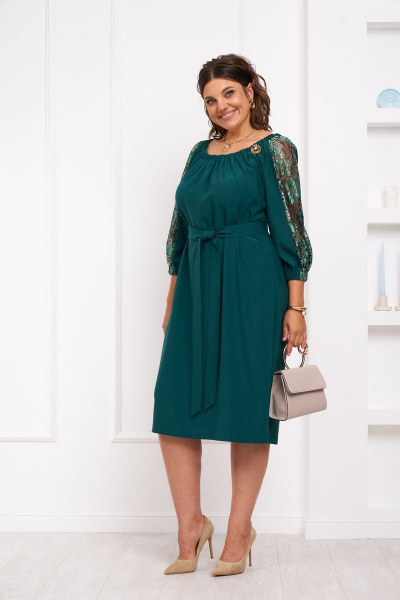 Демисезонное платье с сборкой и поясом из кружева Almirastyle 316 изумруд - фото 3