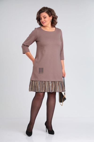 Бежевое трикотажное платье с принтом, карманами и молнией Michel chic 2143 капучино - фото 2