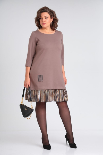 Бежевое трикотажное платье с принтом, карманами и молнией Michel chic 2143 капучино - фото 1