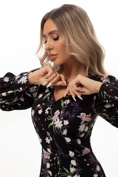 Платье короткое с разрезом и вырезом V из текстиля Golden Valley 4951 черный_фиолет - фото 3