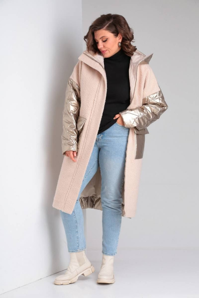 Пальто прямое из экомеха и плащёвой ткани на утеплителе BARBARA B204 бежевый+золото - фото 6