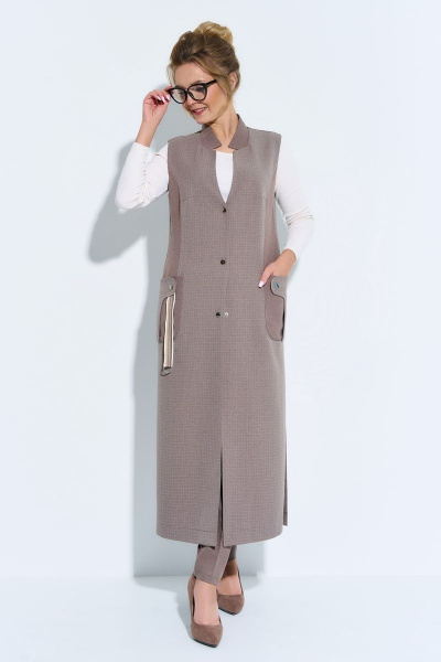 Бежевый костюм с жилетом и классическими зауженными брюками Euromoda 481 - фото 2