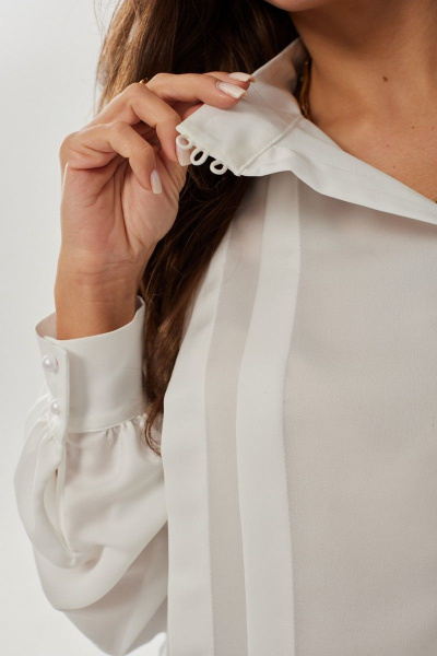 Деловая блузка из текстиля с воротником-стойкой MALI 623-060 белый - фото 9