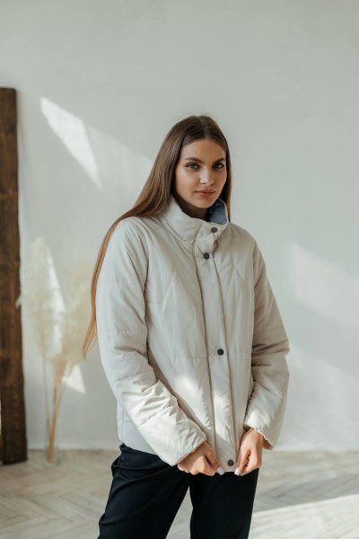 Куртка короткая белая демисезонная на молнии и кнопках Стильная леди М-684 молочный - фото 2
