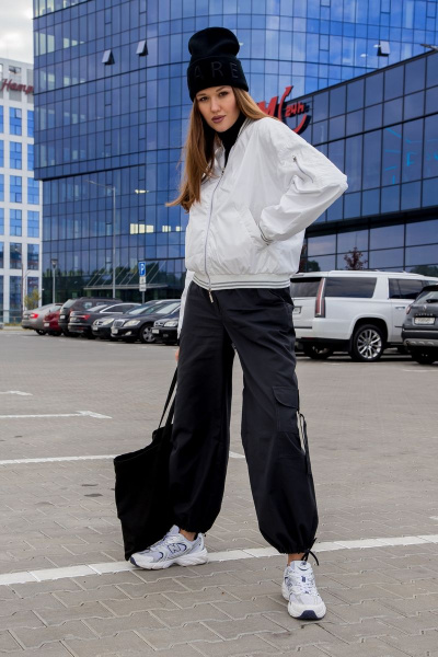 Белый водоотталкивающий бомбер с капюшоном и карманами DOGGI 9006 белый - фото 5