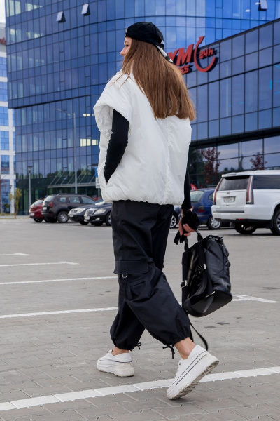 Стеганый жилет оверсайз с капюшоном и молнией DOGGI 0144 белый - фото 2