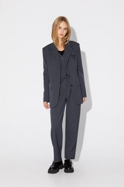 Деловой костюм-двойка из текстиля с юбкой-миди PiRS 4800 графит - фото 1