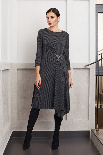 Нарядное асимметричное платье из трикотажа с шнуровкой Condra 10092 - фото 1