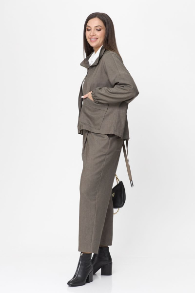 Зеленый демисезонный костюм из текстиля с укороченным бомбером и брюками Michel chic 1351 хаки - фото 4