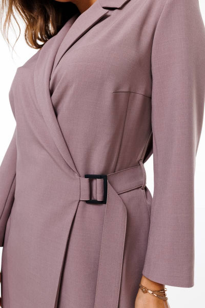 Деловое платье с запахом и разрезом на боковом шве SandyNa 130131 лилово-бежевый - фото 7