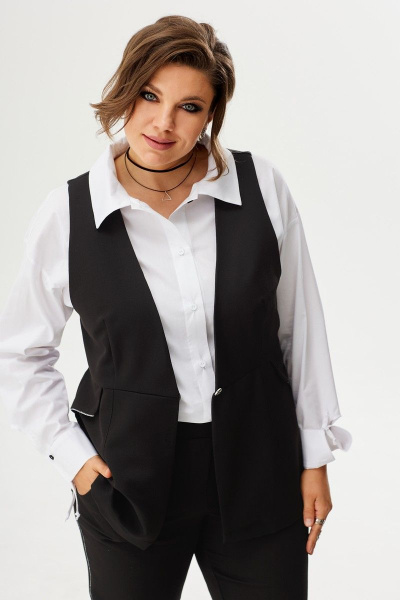 Стильный жилет из стрейчевого текстиля с блестящими клапанами BegiModa 7013 черный - фото 2