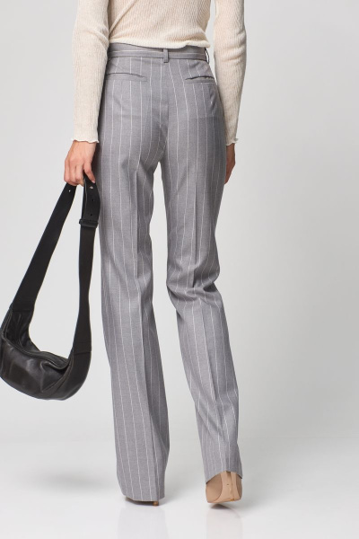 Деловые брюки из текстиля с классическим кроем и высокой талией THE NAME 2266 серый - фото 4
