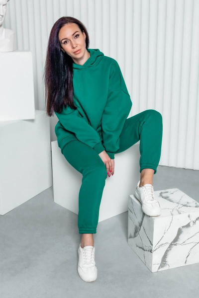 Спортивный костюм из трикотажа с худи и джоггерами Legend Style K-014 изумрудно-зеленый - фото 1