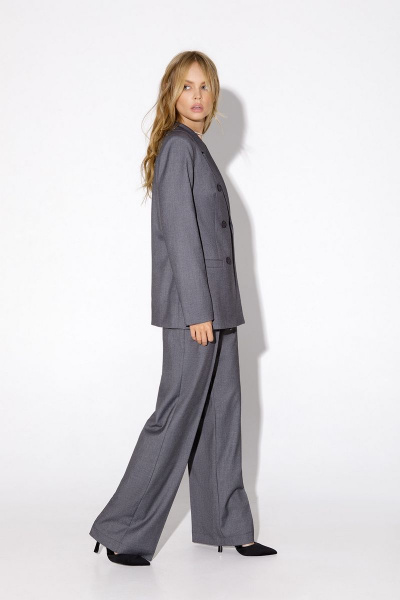 Костюм-тройка из классического жакета, топа и брюк для офиса PiRS 4915 - фото 6