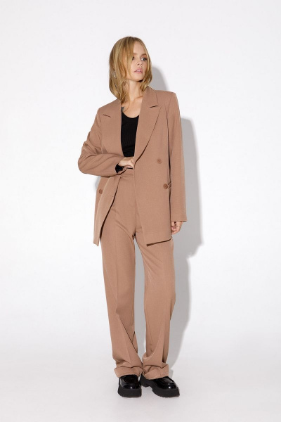 Костюм двойка: двубортный оверсайз жакет и прямые брюки PiRS 4927 бежевый - фото 1