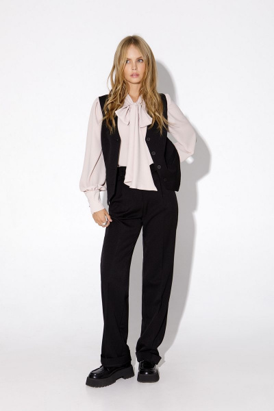 Костюм-тройка из жакета, жилета и брюк из текстиля для делового стиля PiRS 4928 черный - фото 4