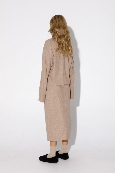 Костюм двойка: трикотажный джемпер и асимметричная юбка PiRS 4940 бежевый - фото 6